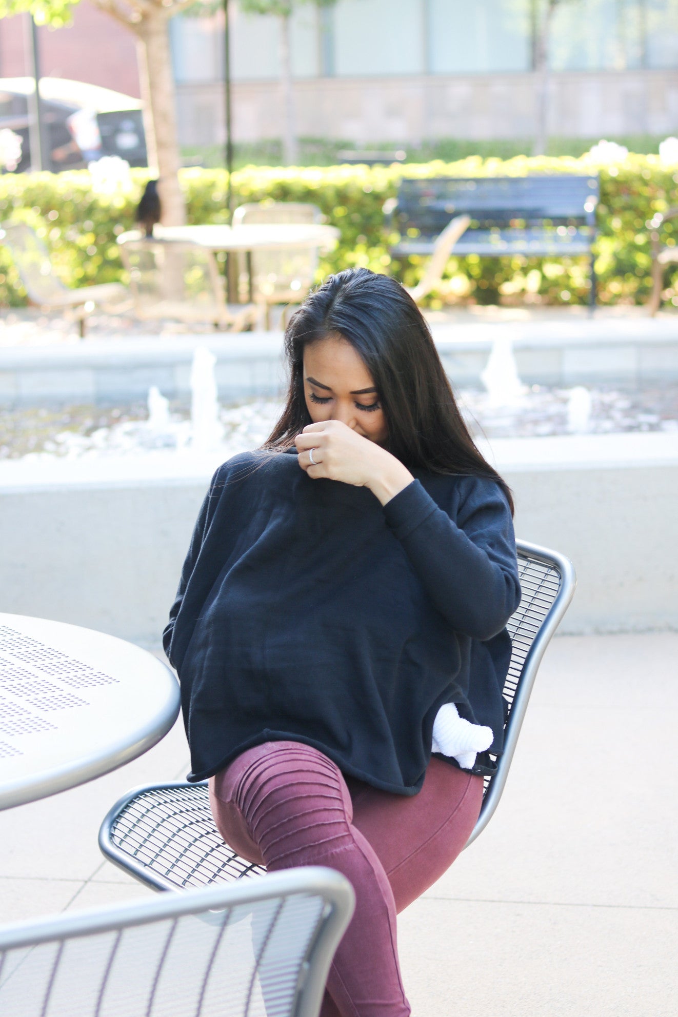 Nursing outdoors with the Classic Cardimom®