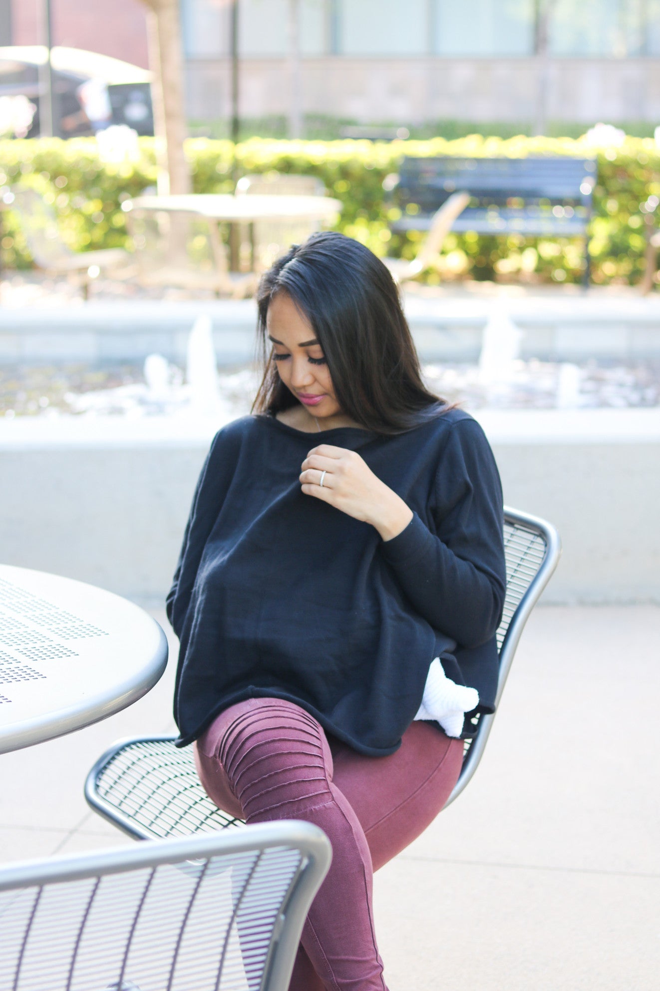 Nursing outdoors with the Classic Cardimom®